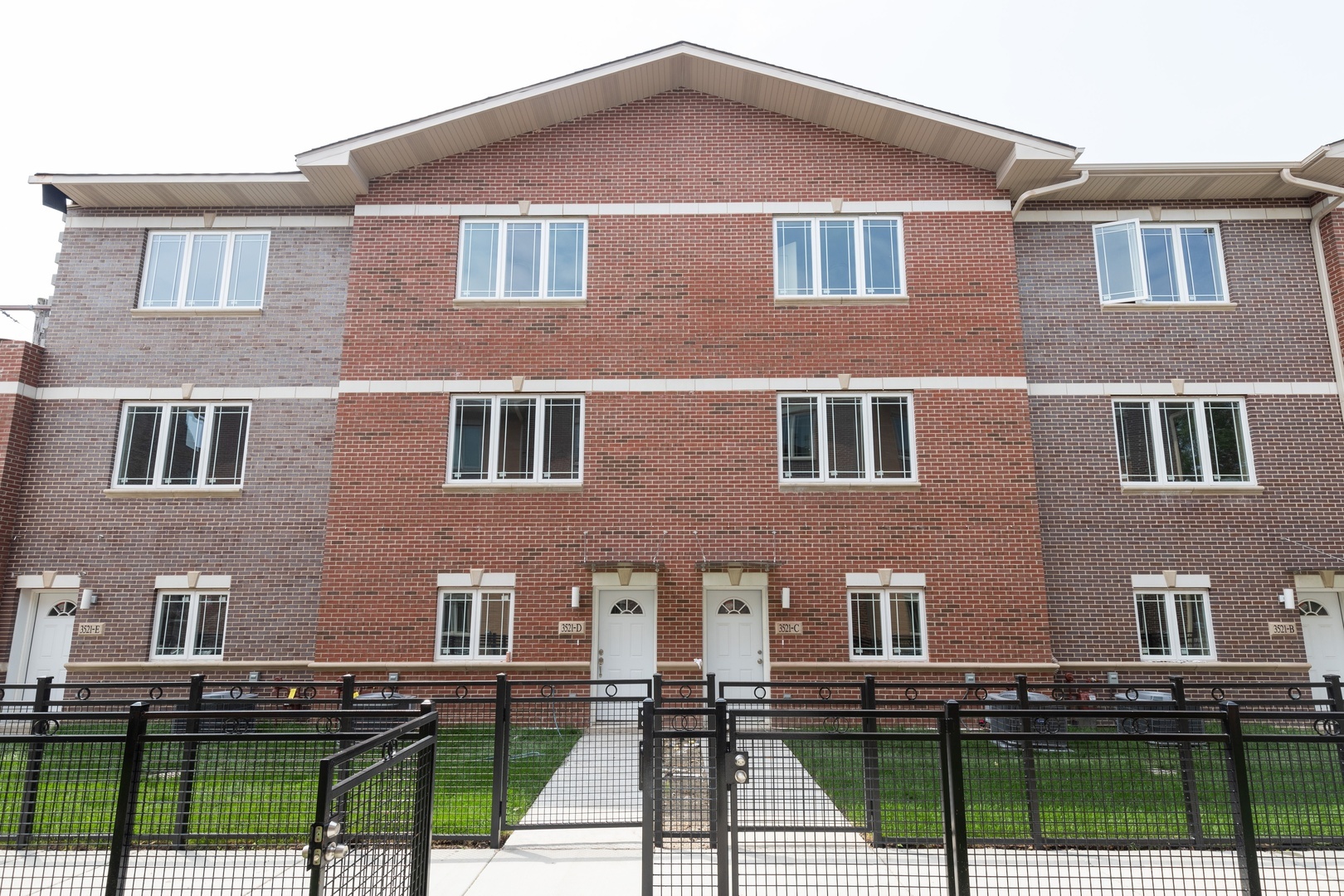 3521 South Parnell Avenue  Chicago IL 60609 photo