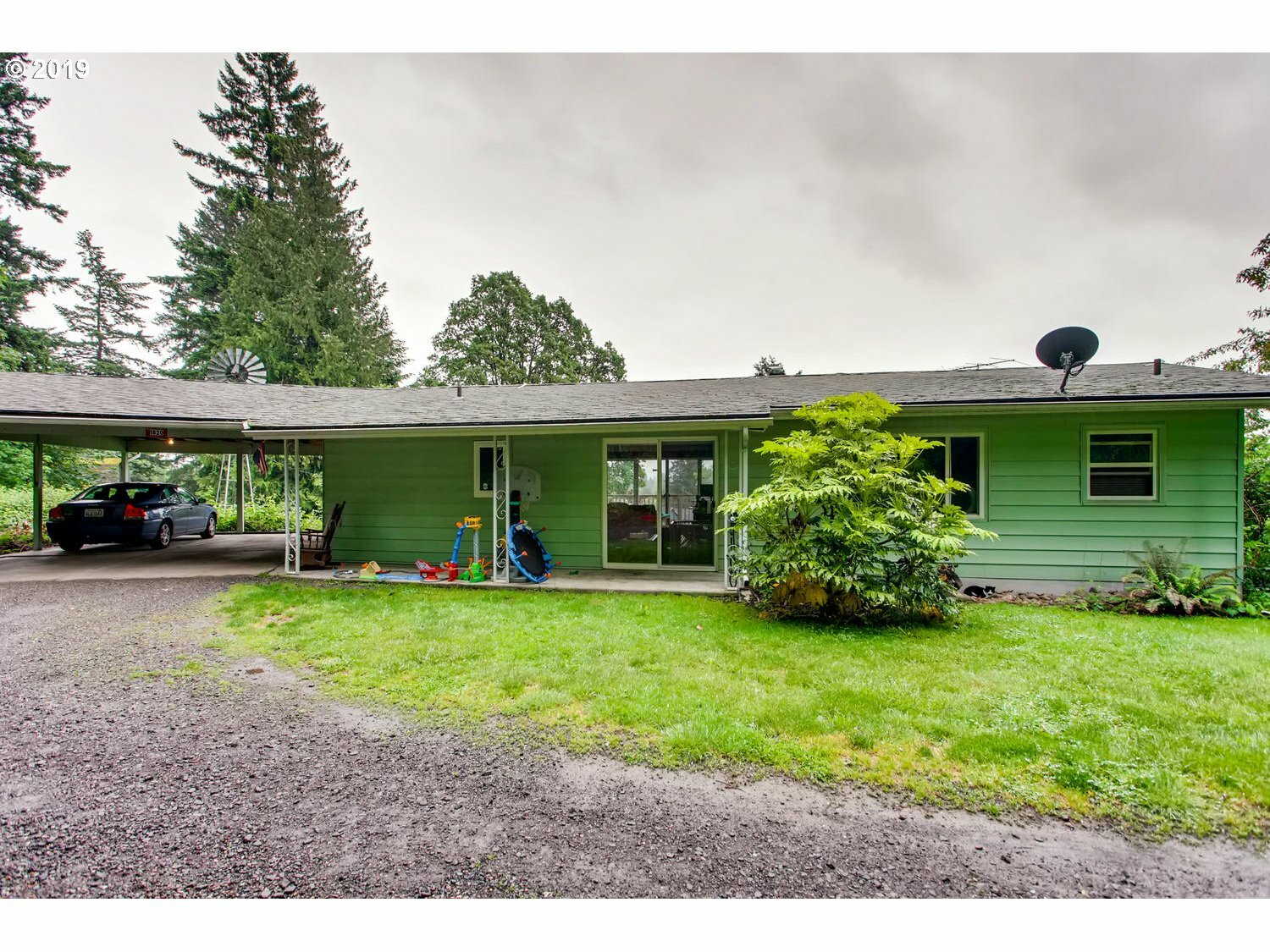 Property Photo:  1820 N Woodburn Rd  WA 98671 