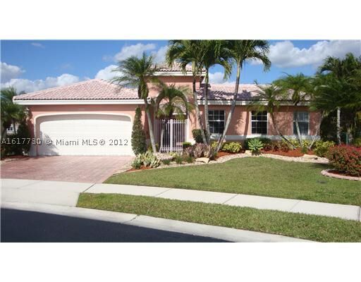 Property Photo:  