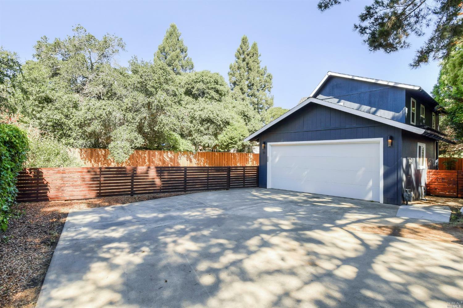 Property Photo:  6 Pastel Court  CA 94947 