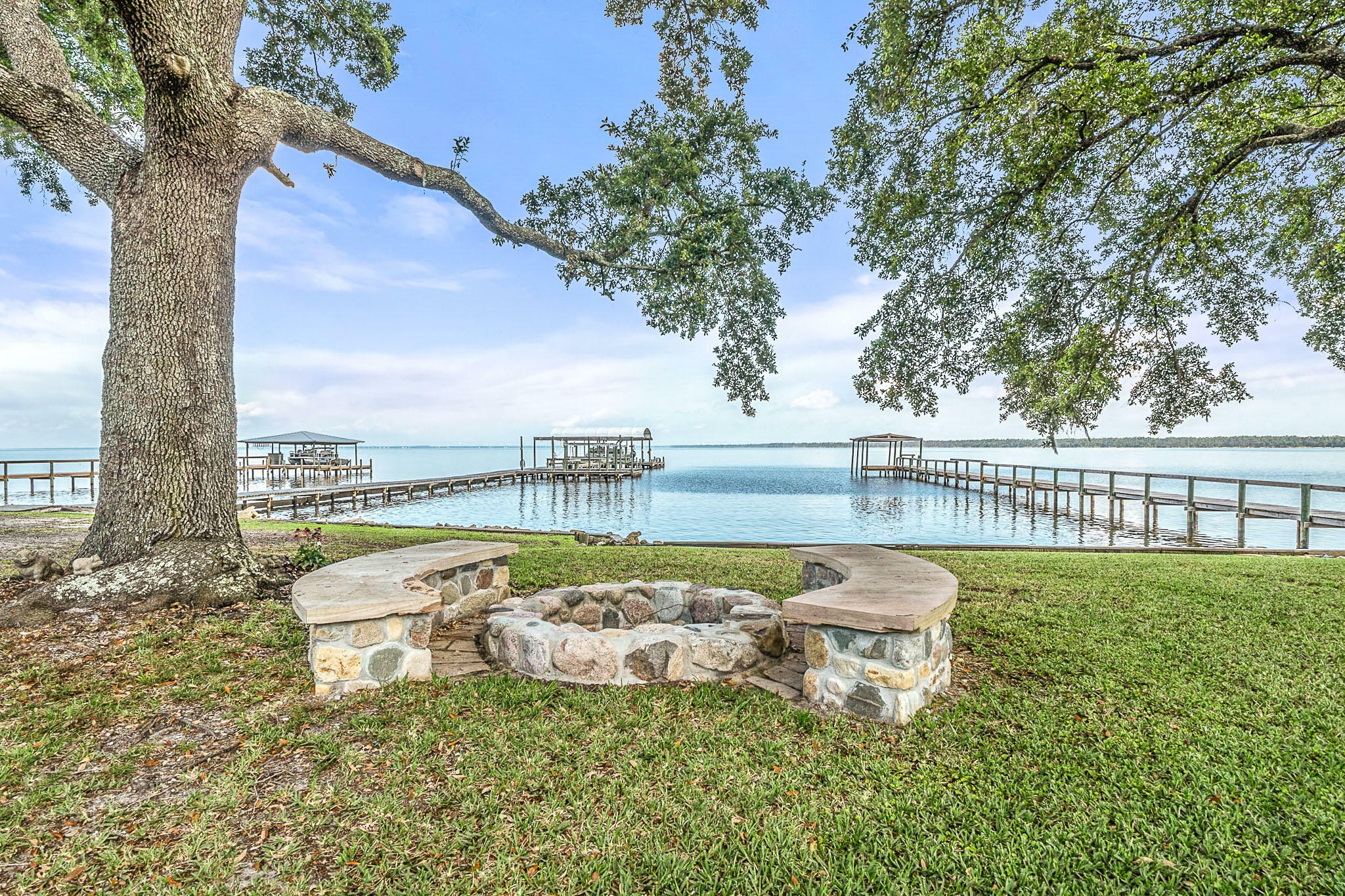 Property Photo: 6770 East Bay Boulevard FL 32566
