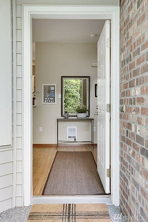 Property Photo:  12547 NE 7th Place  WA 98005 