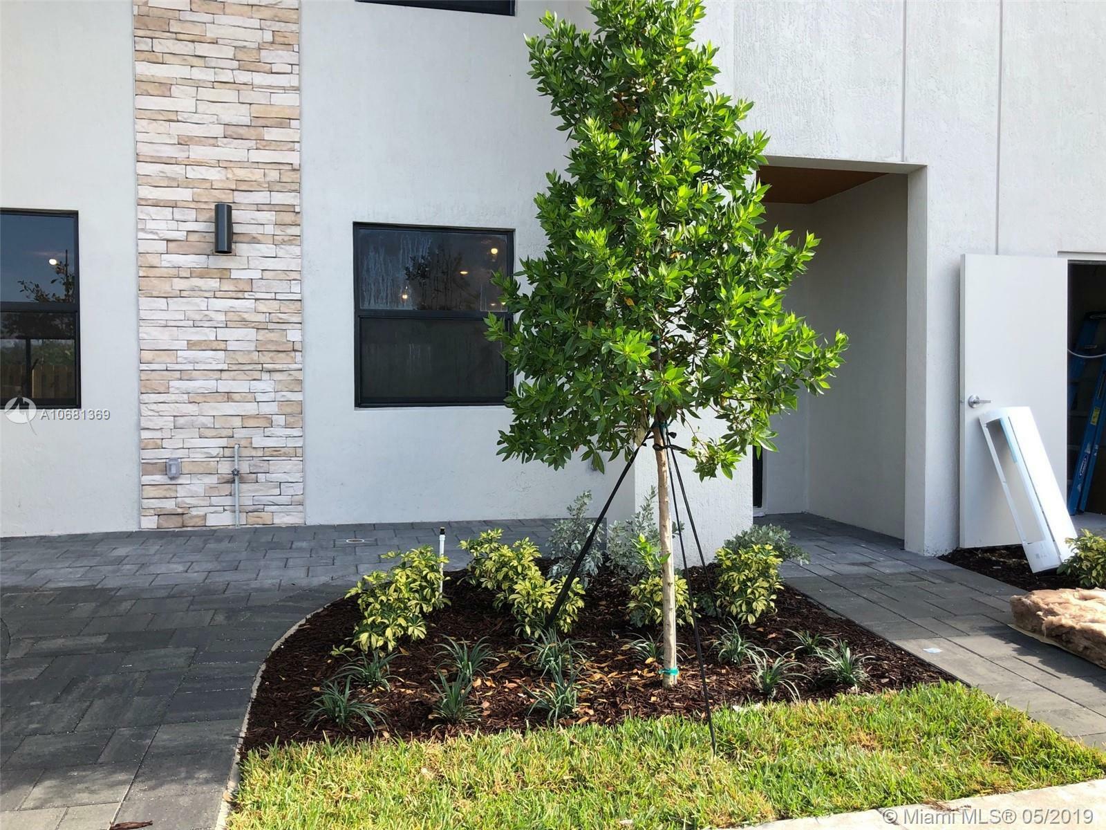 Property Photo: 10419 NW 82nd St 3 FL 33178
