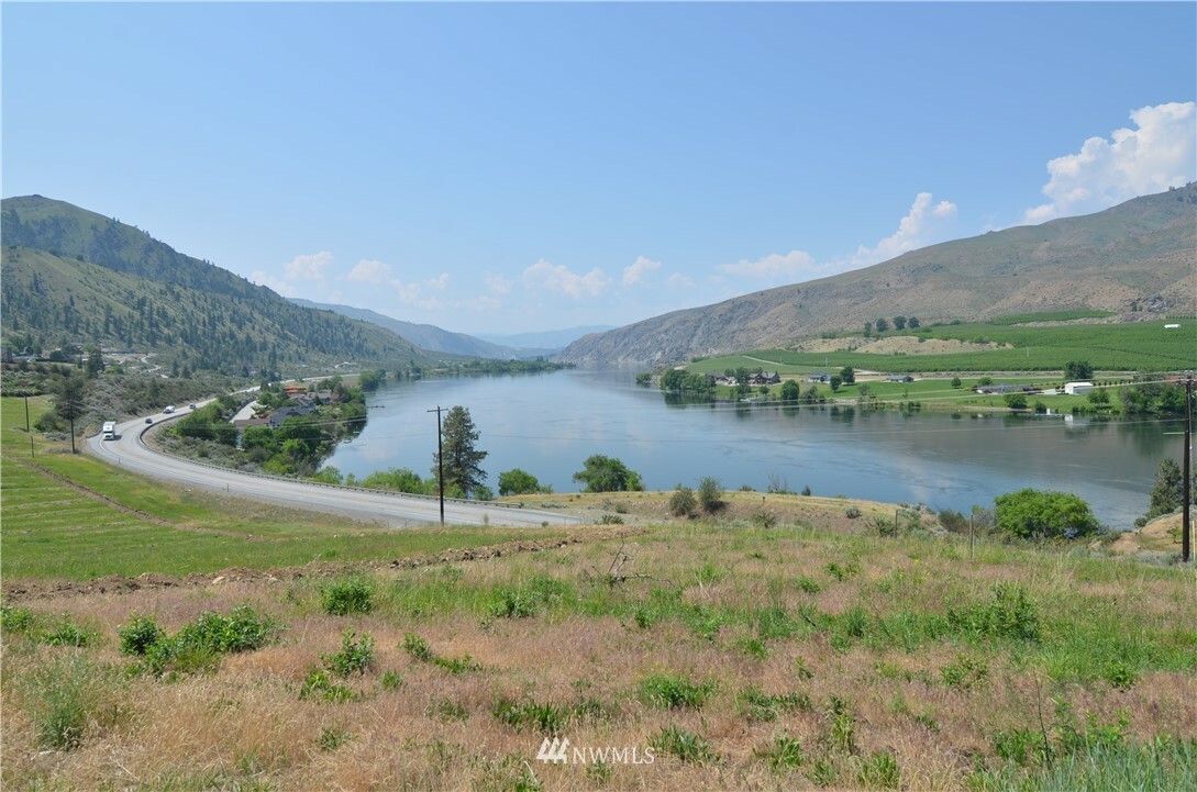 Property Photo: 10003 Xxx US 97 Highway WA 98843