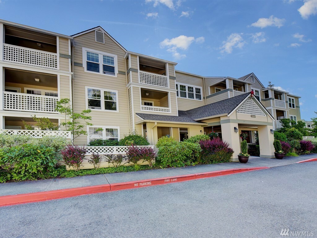 Property Photo: 4133 224th Lane SE 111 WA 98029