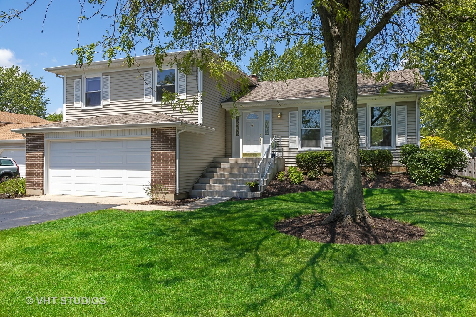 Property Photo: 920 West Main Street IL 60013