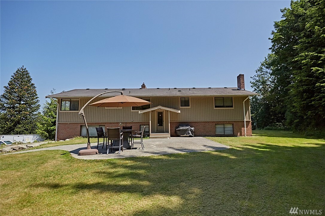 Property Photo:  13709 415th Wy SE  WA 98045 