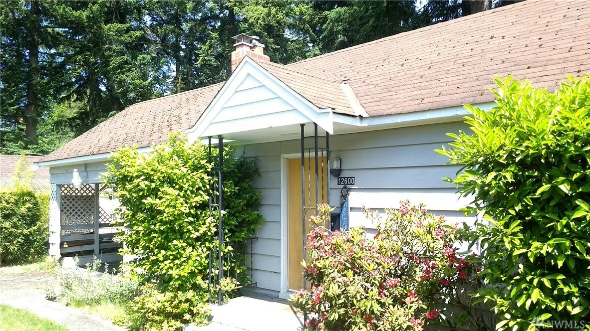 Property Photo: 12600 8th Ave NE WA 98125