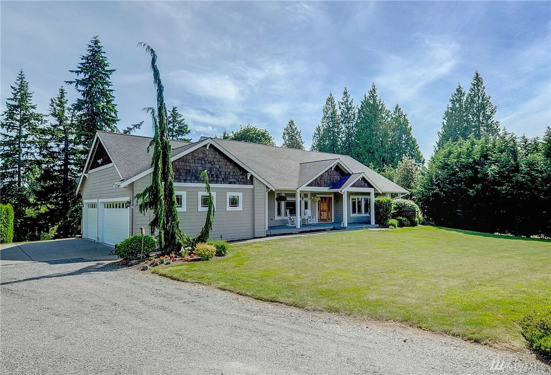 Property Photo:  6404 60th St SE  WA 98290 