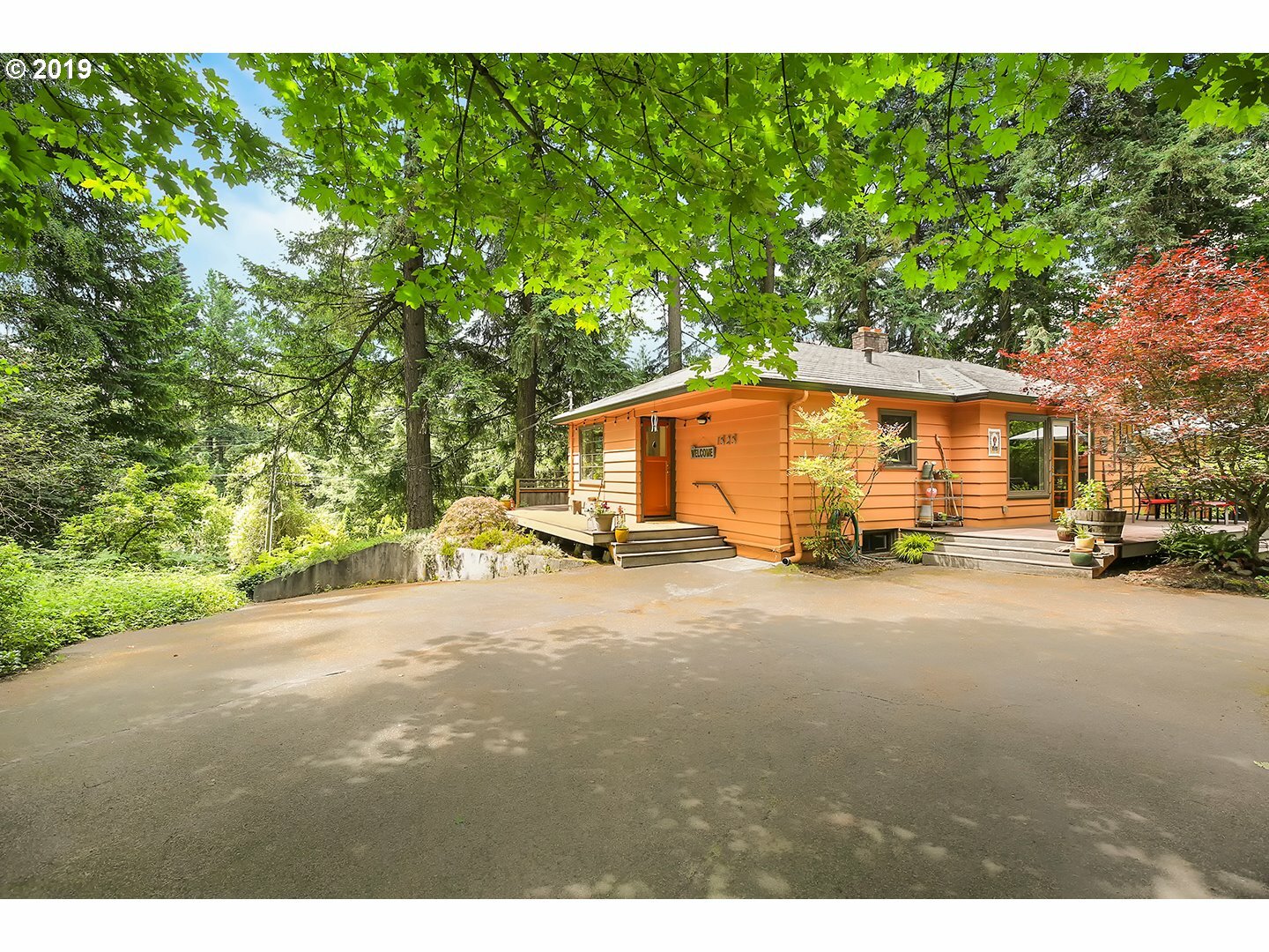Property Photo: 1525 SW Taylors Ferry Rd OR 97219