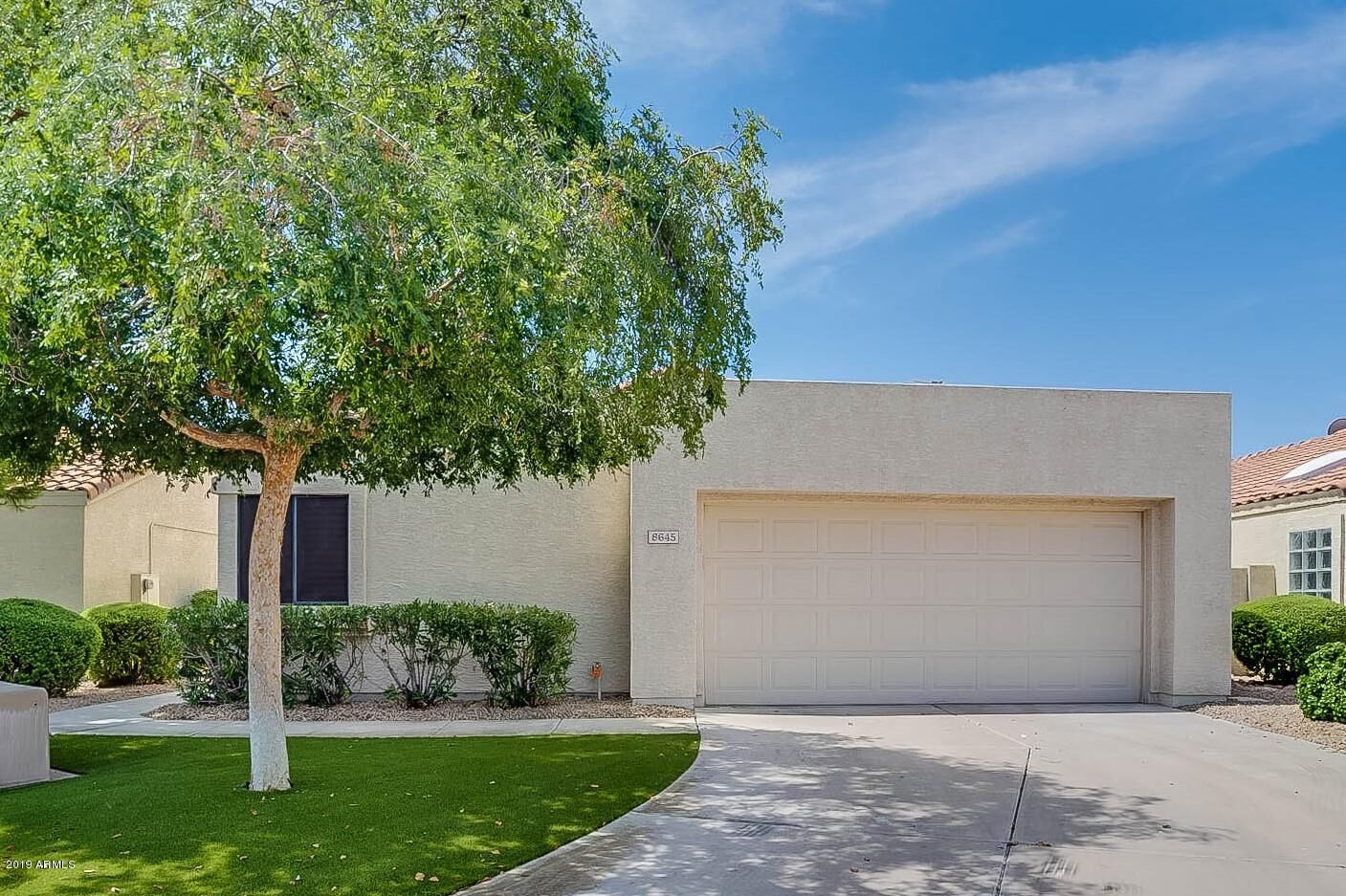 Property Photo: 8645 W Mauna Loa Lane AZ 85381