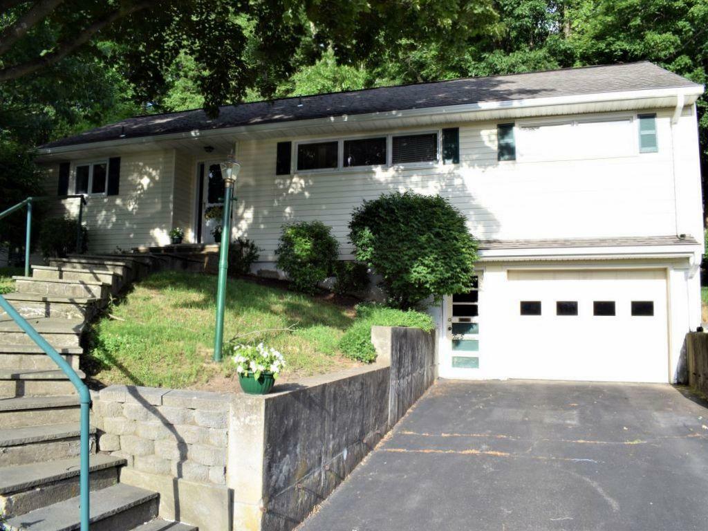 1016 Beechwood Lane  Vestal NY 13850 photo