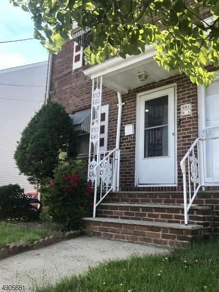 Property Photo:  605 B Arnett St  NJ 07202 