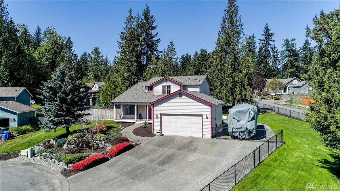 Property Photo:  18217 59 St Ct E  WA 98391 