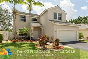 Property Photo:  104 W Bayridge Dr  FL 33326 