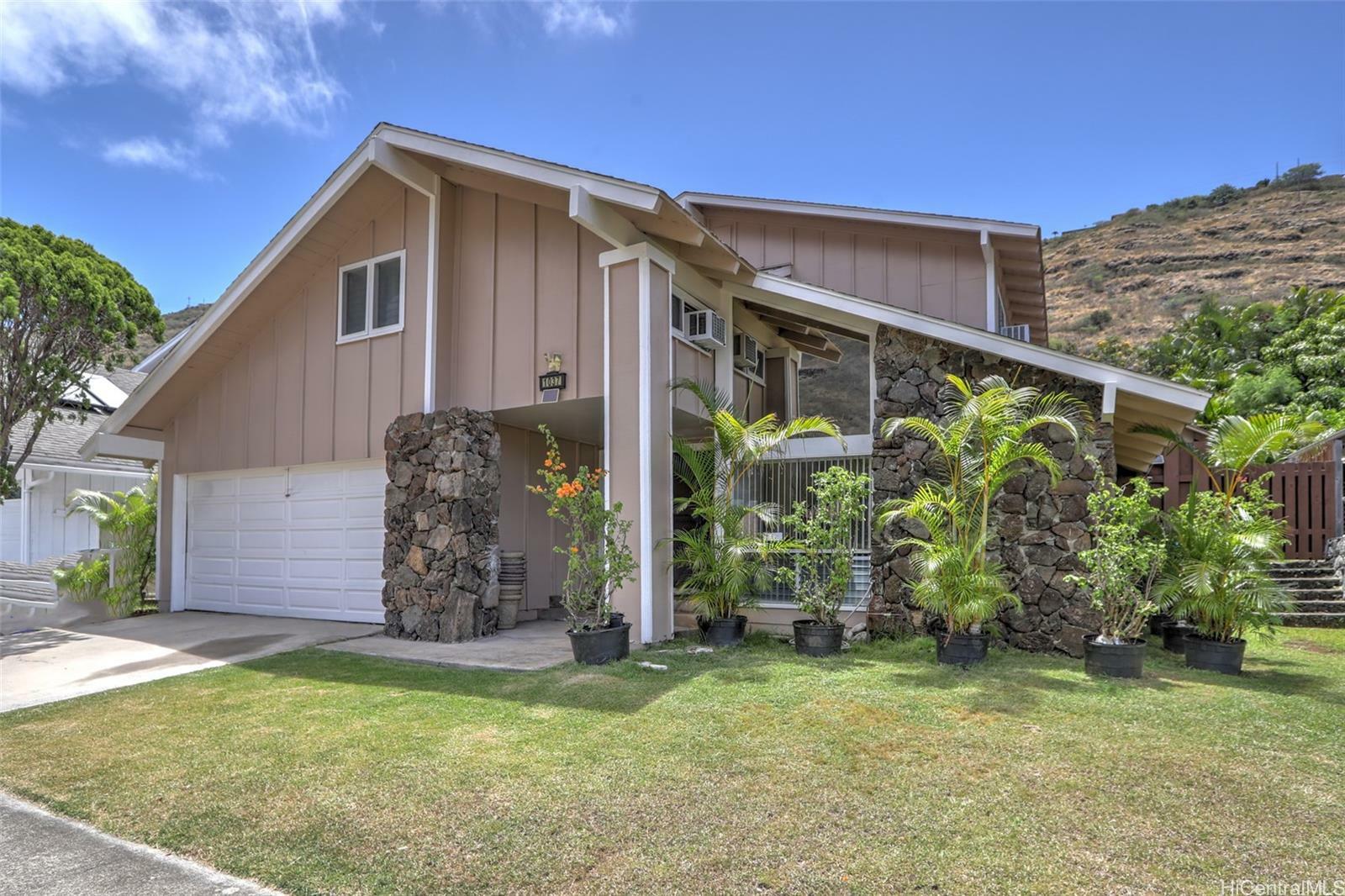 Property Photo:  1037 Lunalilo Home Road  HI 96825 