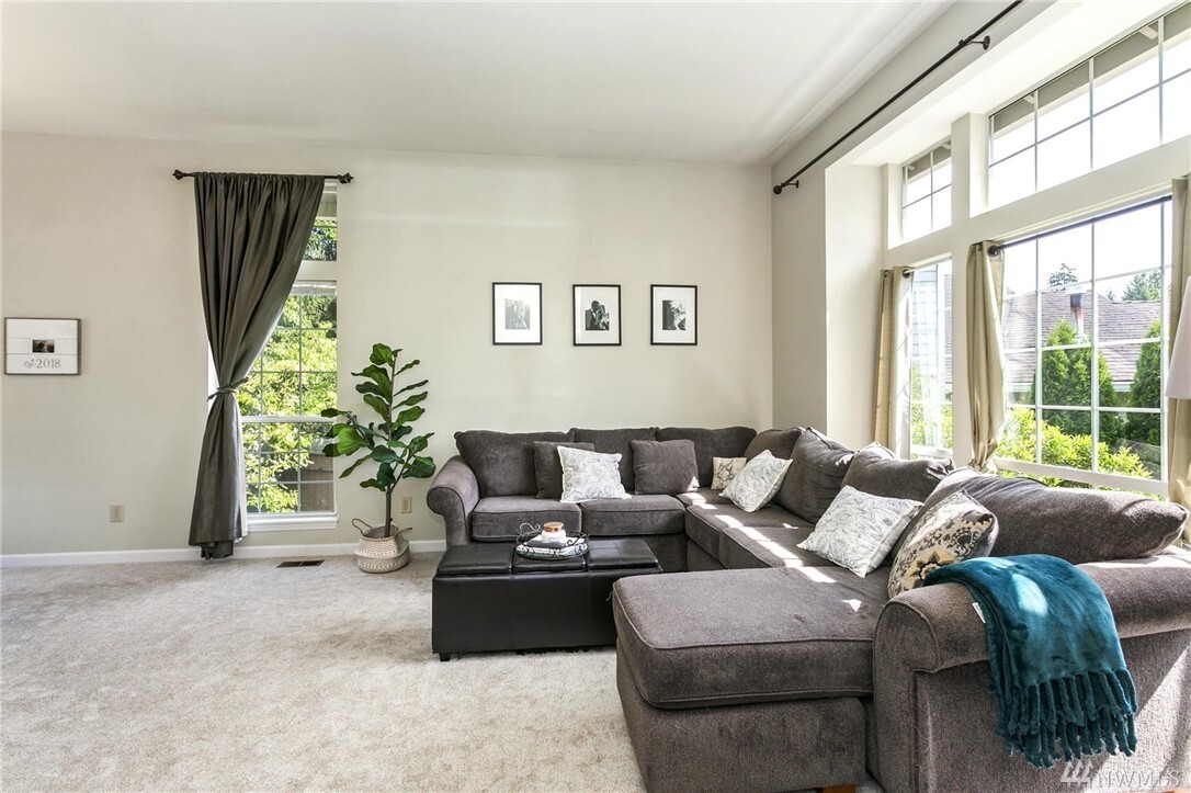 Property Photo:  5521 148th St SE  WA 98208 