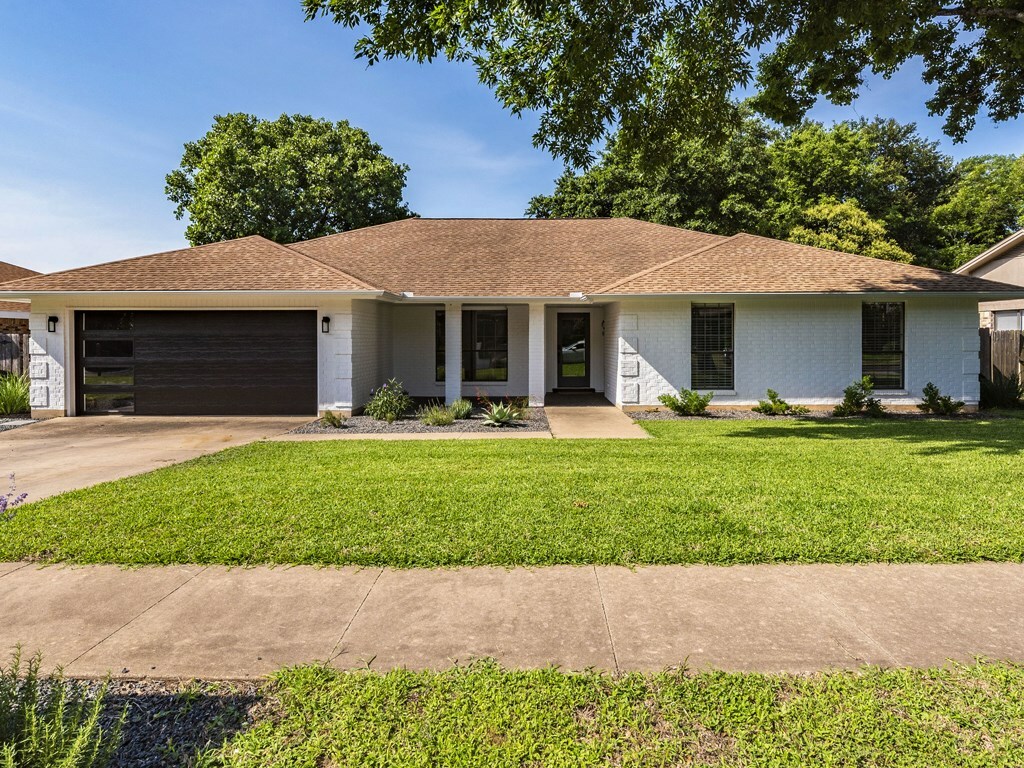 Property Photo:  10509 Mourning Dove Drive  TX 78750 