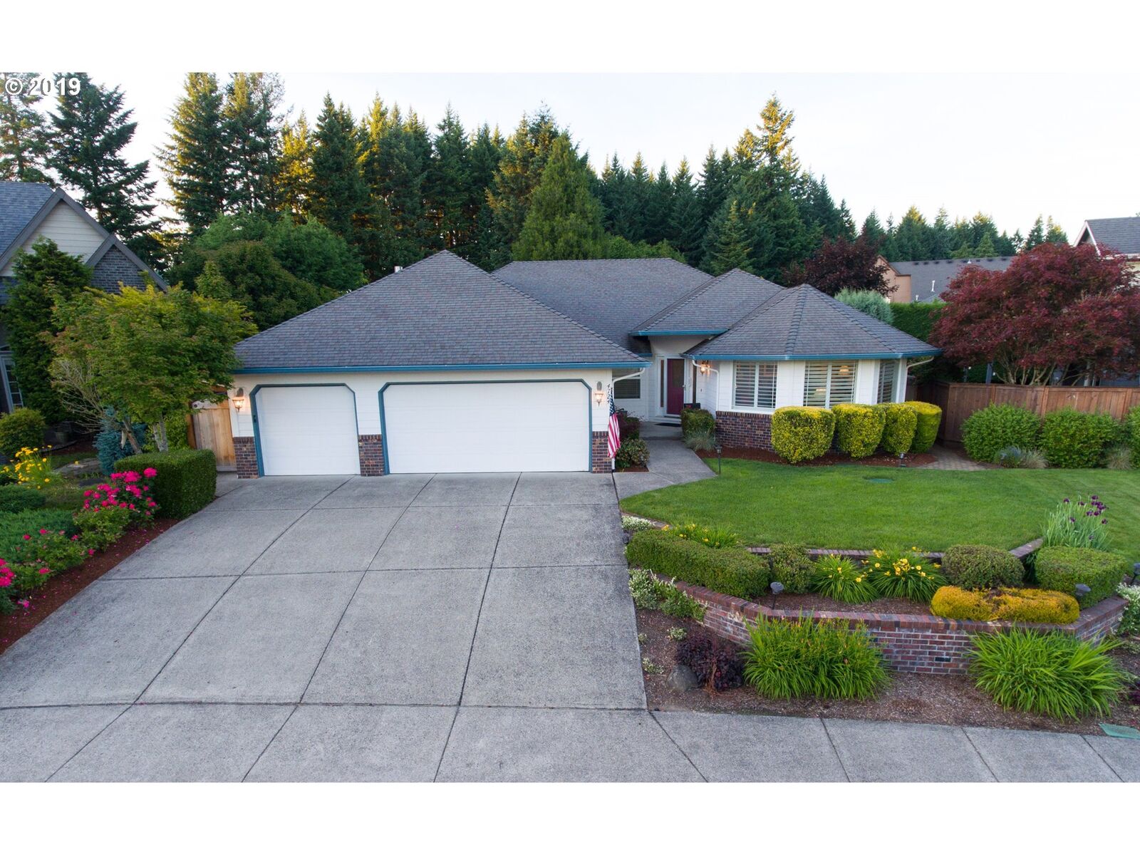 Property Photo: 4724 NW Dahlia Dr WA 98607