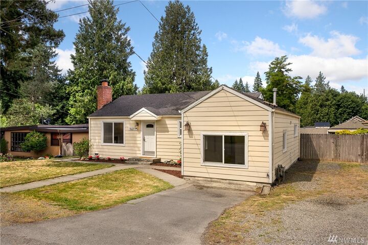 Property Photo:  16277 12th Ave NE  WA 98155 