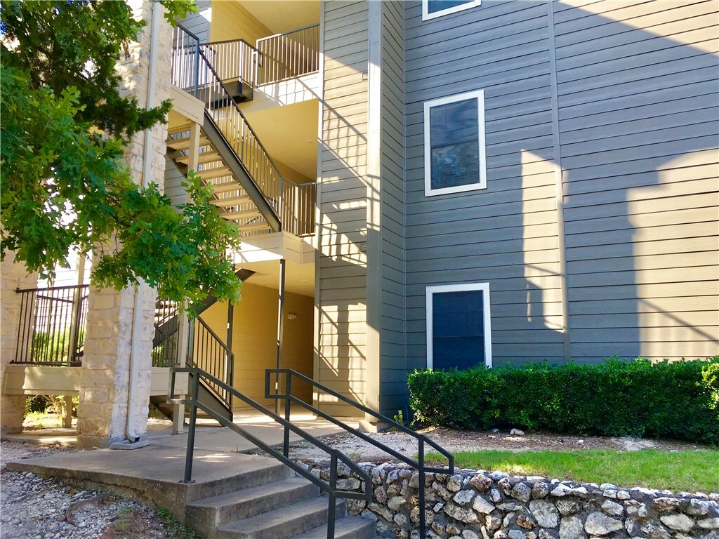 Property Photo: 2320 Gracy Farms Lane 624 TX 78758