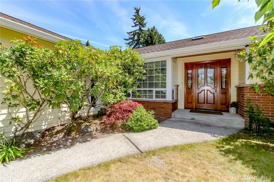 Property Photo:  2741 SW 314th St  WA 98023 