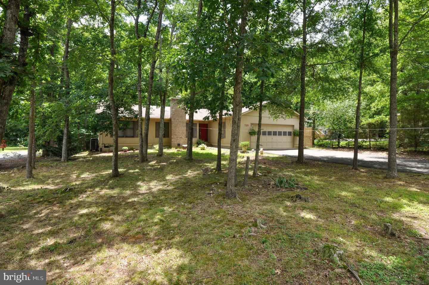 Property Photo:  725 Lakeview Parkway  VA 22508 