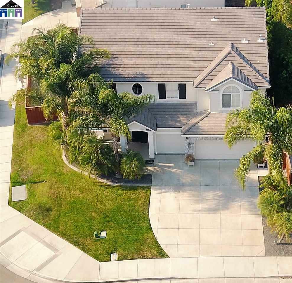 Property Photo: 1420 Eastlake Cir CA 95304