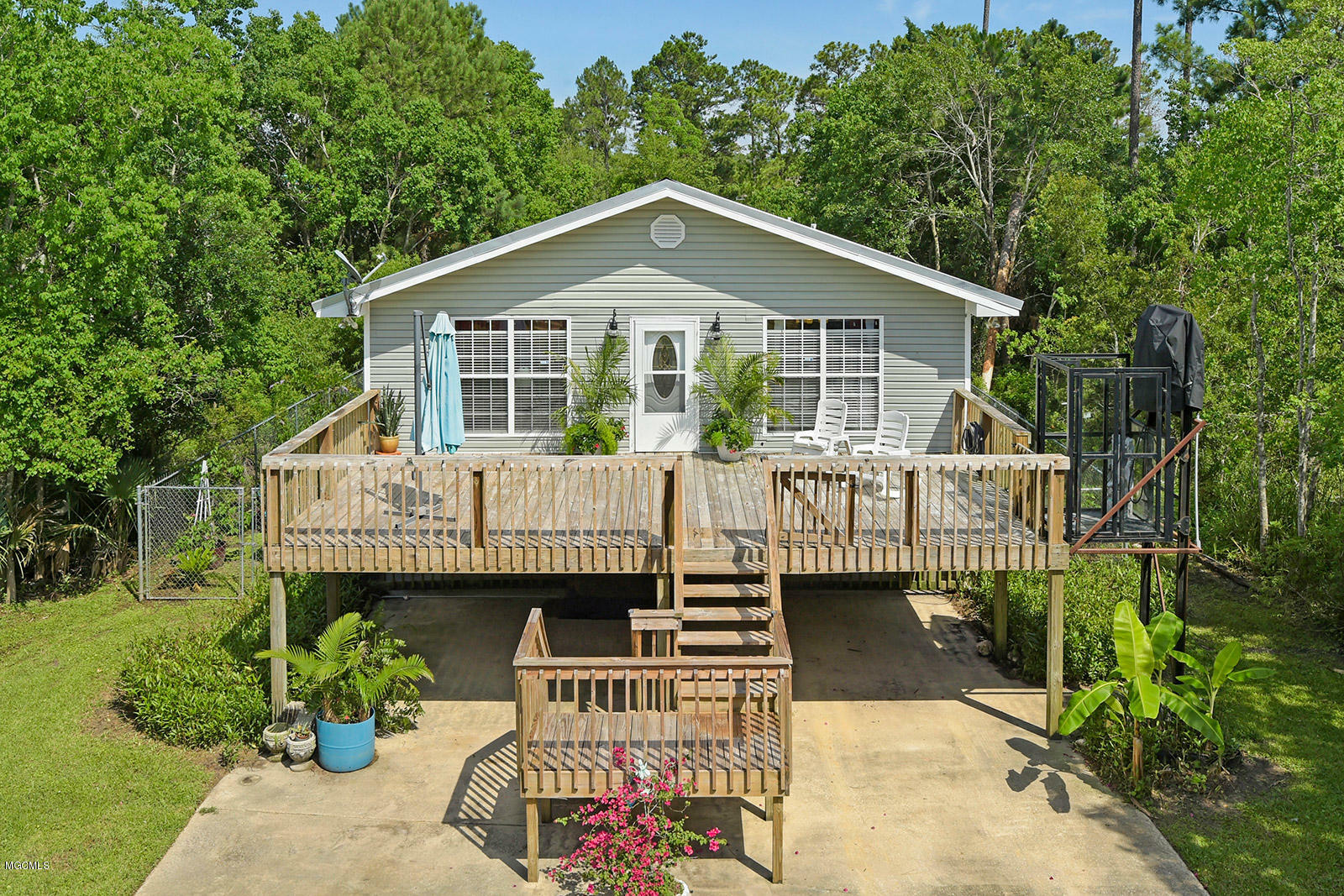 Property Photo:  10058 E Bayou View Drive  MS 39520 