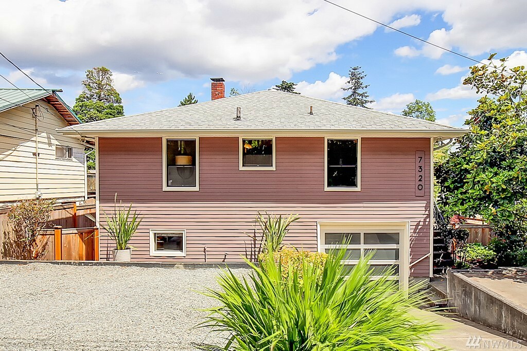 Property Photo:  7320 7th Ave SW  WA 98106 