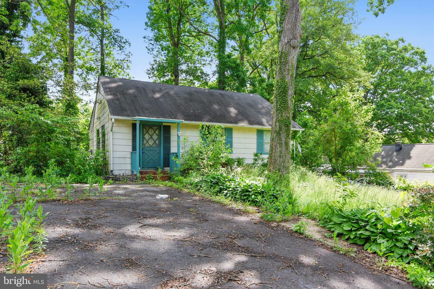 Property Photo:  2011 Hileman Road  VA 22043 