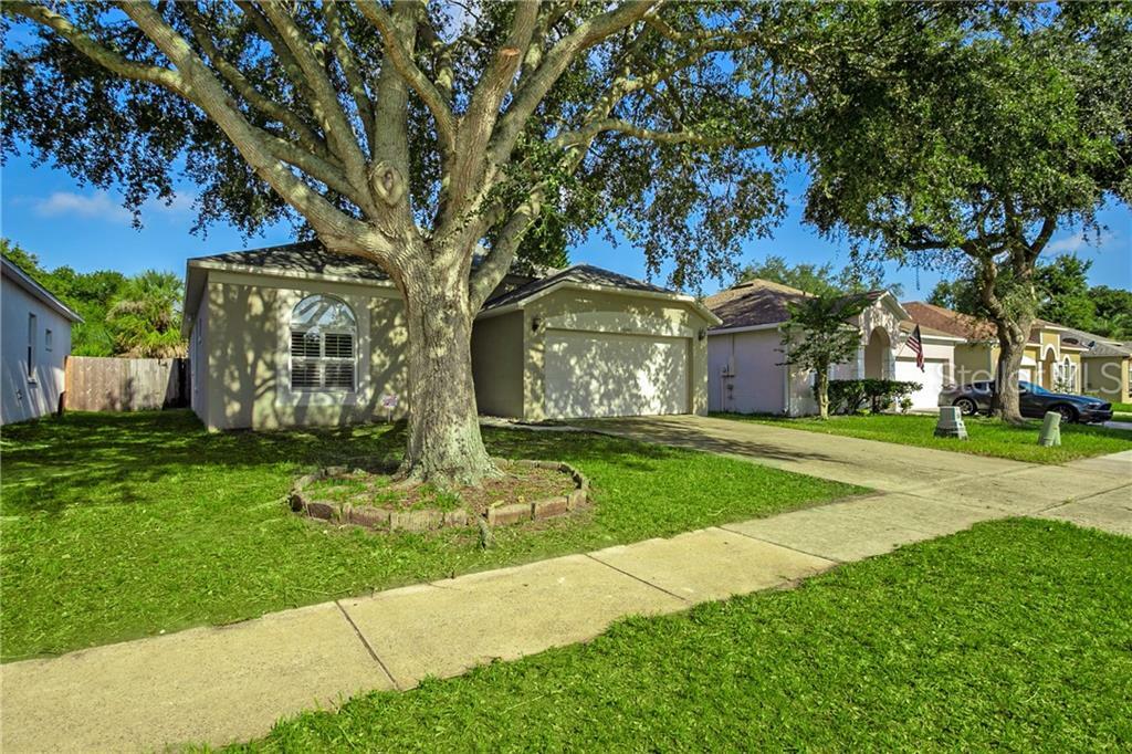 Property Photo:  12707 Woodbury Oaks Drive  FL 32828 