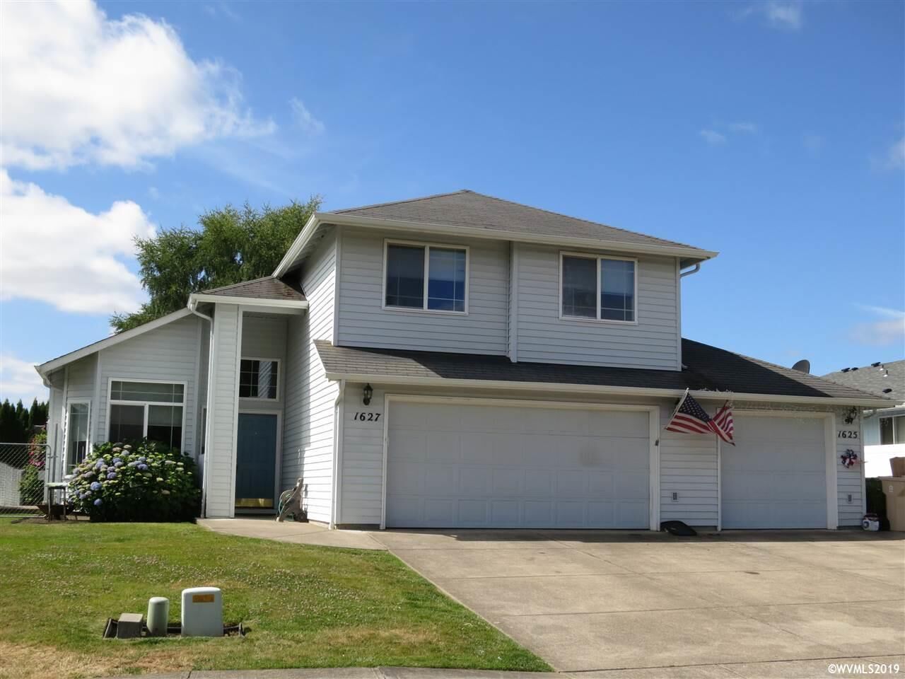 Property Photo: 1627 SE Cortland (&Amp 1625) Av OR 97338-9225