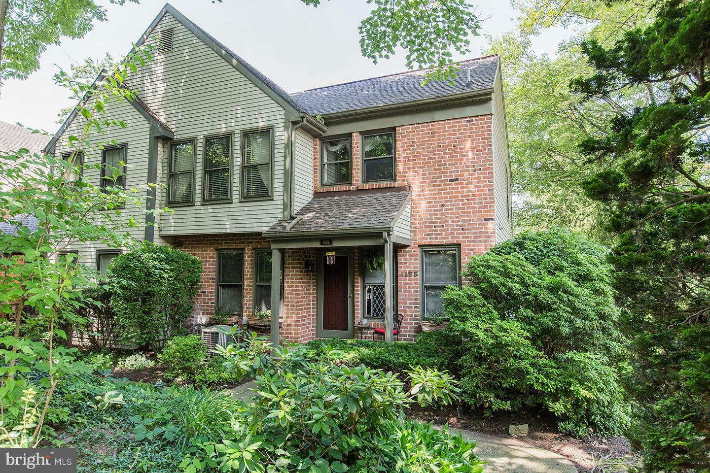 Property Photo: 1195 Draymore Court PA 17036