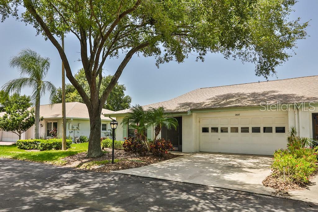 Property Photo:  2607 Locksley Street  FL 33573 