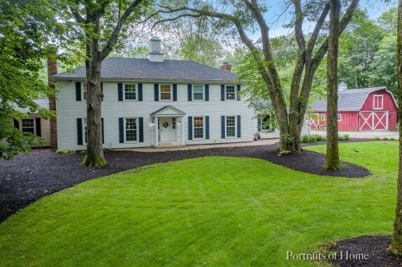 Property Photo: 71 East Timberlake Trail IL 60543