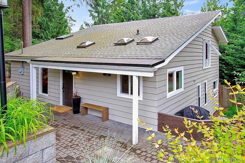 Property Photo:  14737 173rd Ave SE  WA 98059 