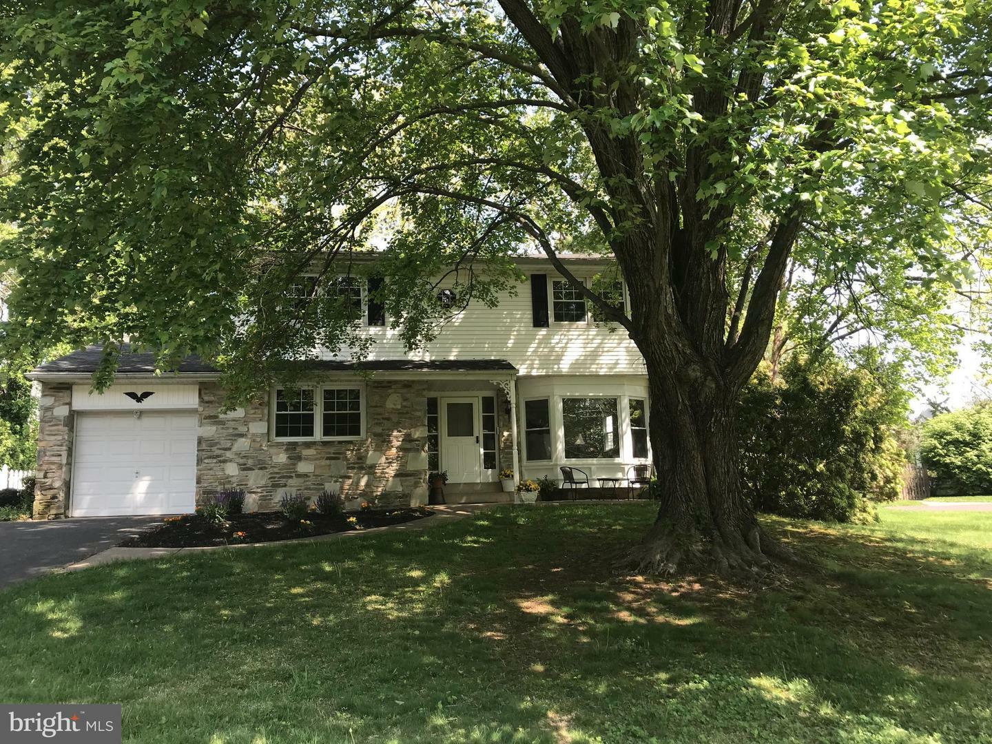 Property Photo:  30 Highland Drive  PA 19067 