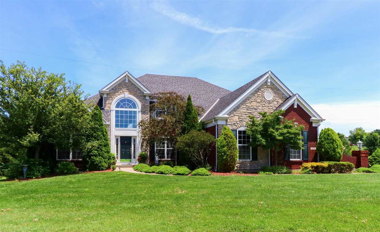 Property Photo: 1834 Knollmont Drive KY 41042