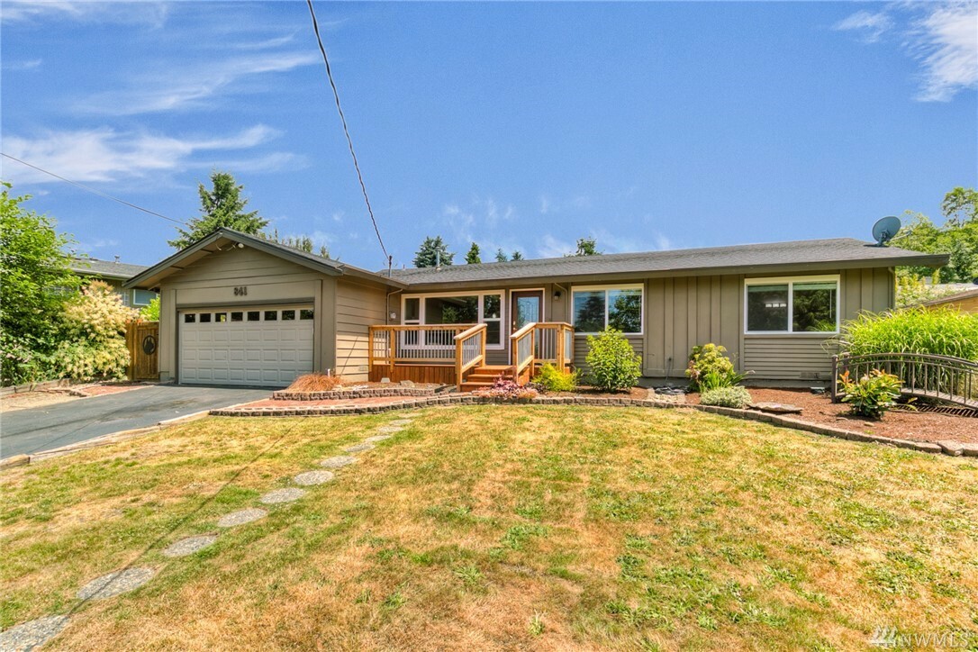 Property Photo:  841 S. Dash Point Road  WA 98003 