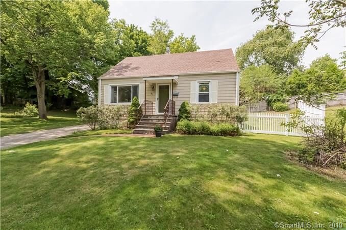 82 Timothy Street  Fairfield CT 06824 photo