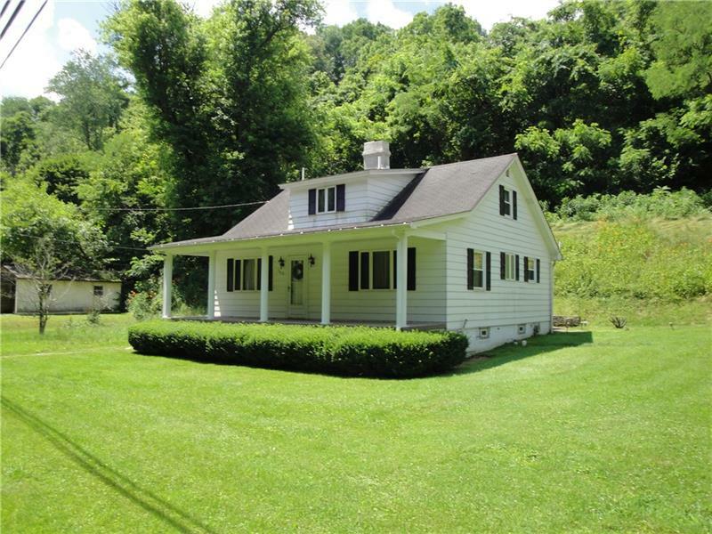 Property Photo:  5618 Ella Hollow  PA 15037 