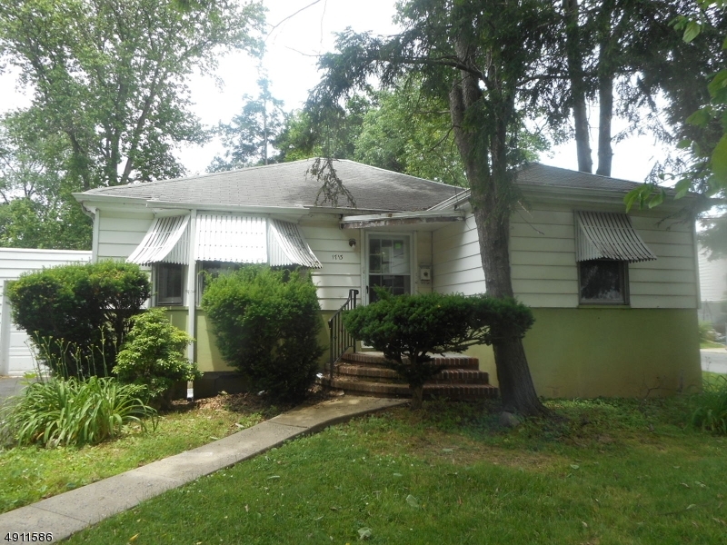 Property Photo:  1713 Front St  NJ 07076 