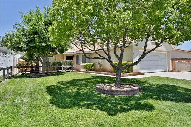 Property Photo:  25320 Ivory Avenue  CA 92551 