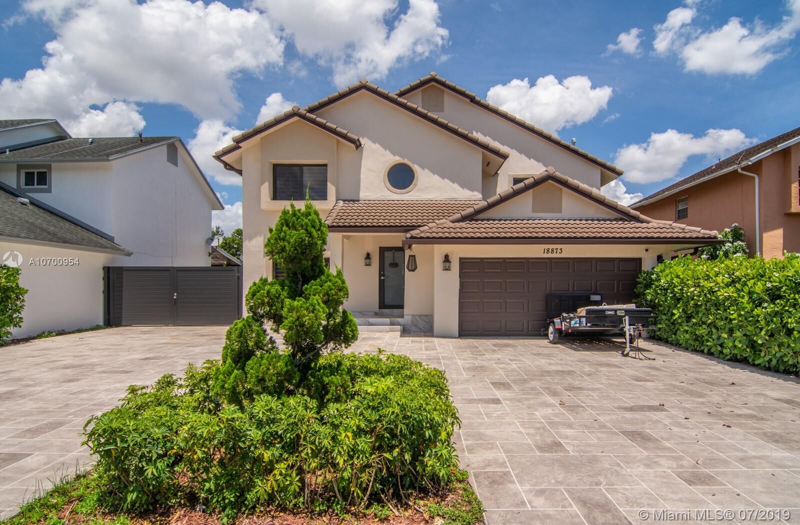 Property Photo: 18873 NW 77th Ct FL 33015