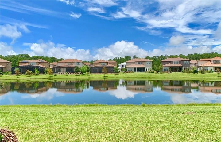 Property Photo:  10884 Savona Way  FL 32827 