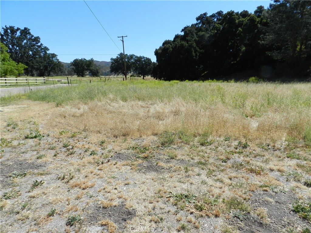 Property Photo:  12520 Torreon Road  CA 93422 