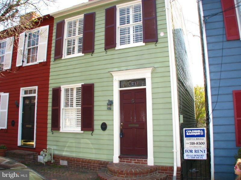 Property Photo:  319 N Saint Asaph Street N  VA 22314 