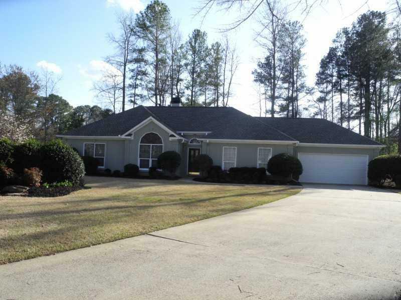 Property Photo: 440 Allenbrook Court 30075