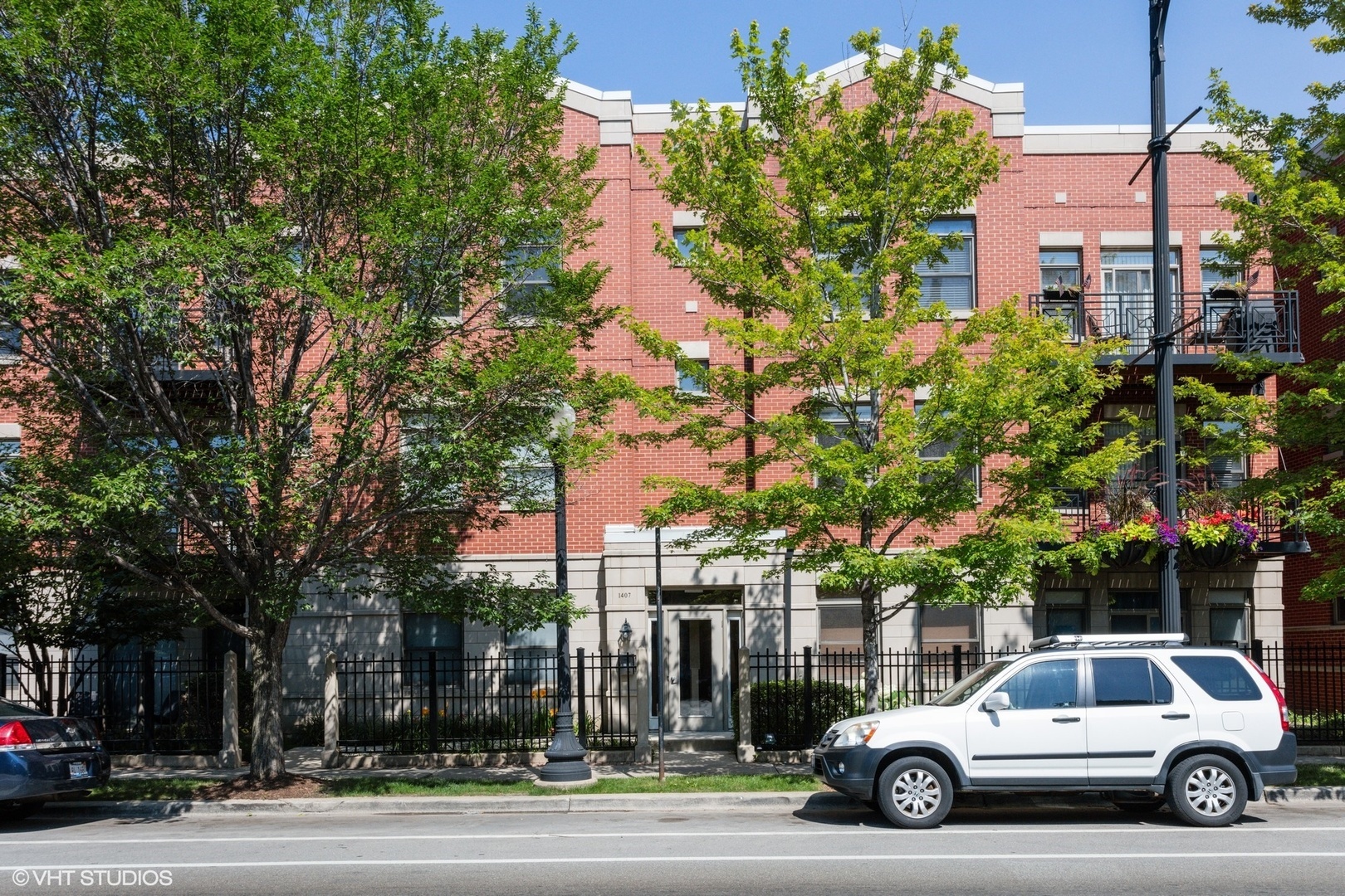 Property Photo:  1407 South Halsted Street 2A  IL 60607 